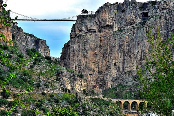 Top places to visit in Algeria including cities, Roman ruins, coastal sites, and desert scenery