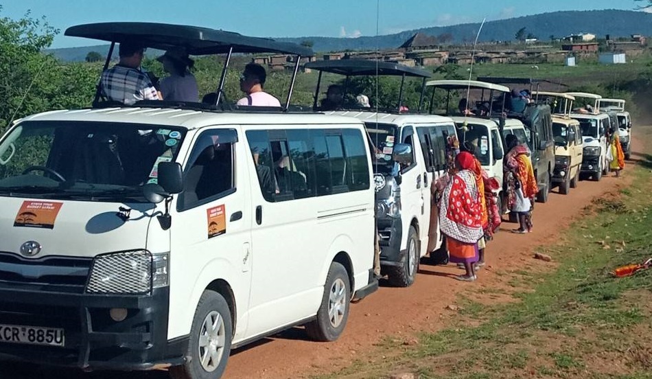 Budget safari in Kenya with wildlife and affordable travel atmosphere